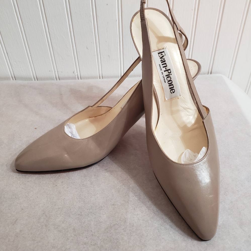 10N Evan Picone Taupe Womens 3" Heels